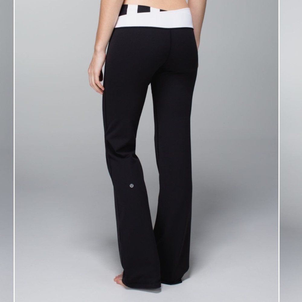Lululemon Straightup Stripe Black & White Full-On Luon Astro Yoga Pants Size 8